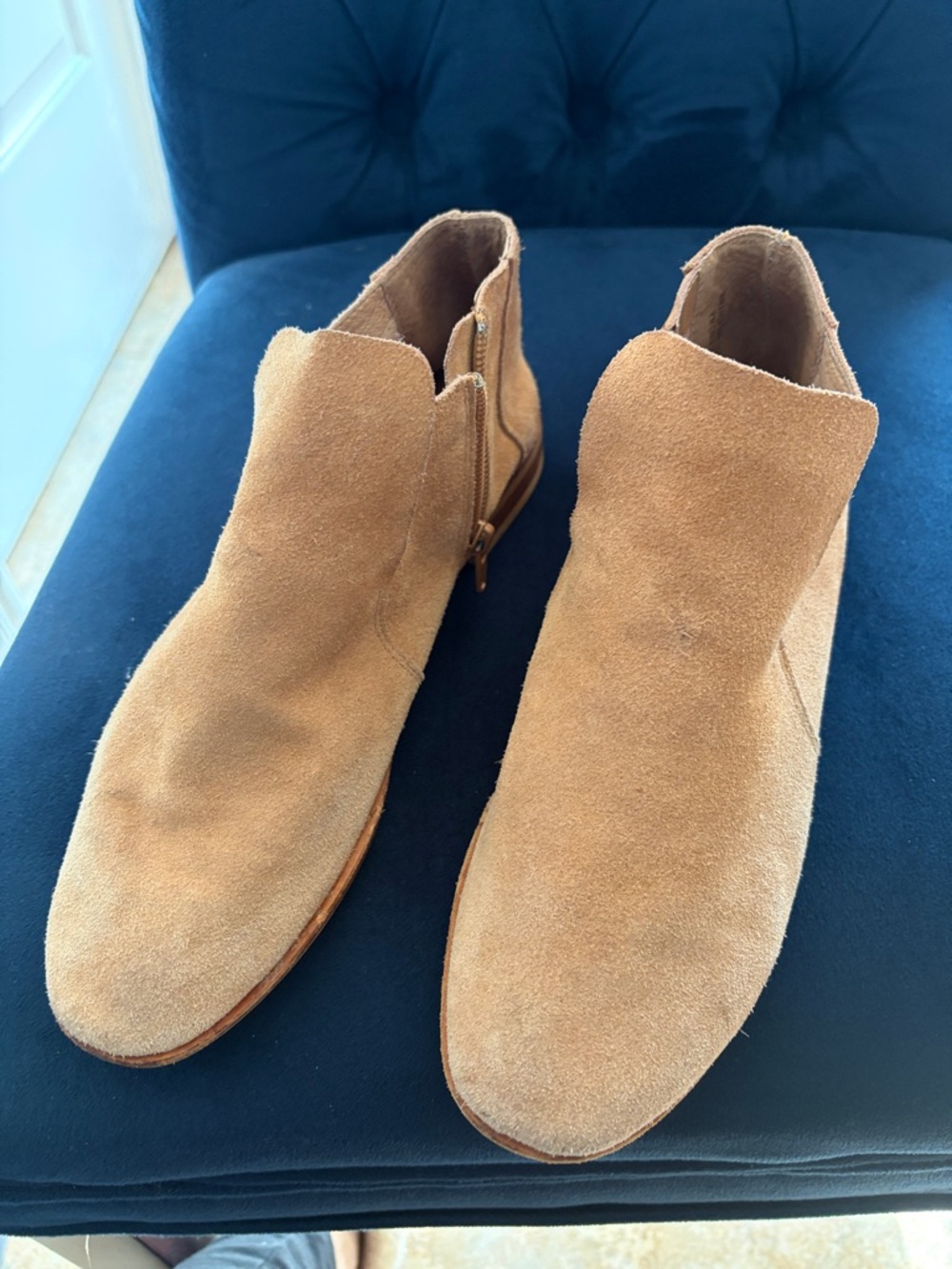 Jeffrey Campbell Suede Chukka Boots in Tan